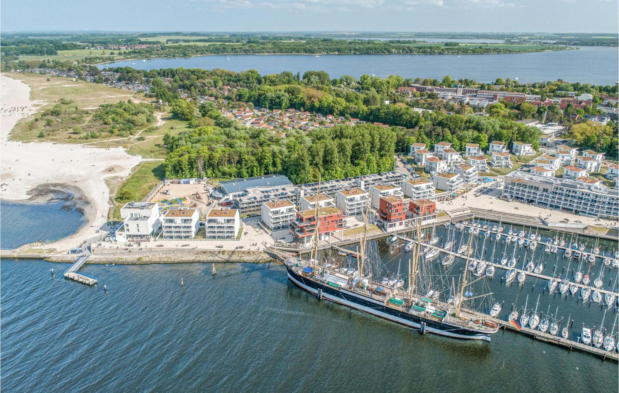 3 Bedroom Stunning Apartment In Luebeck Travemuende Exterior photo
